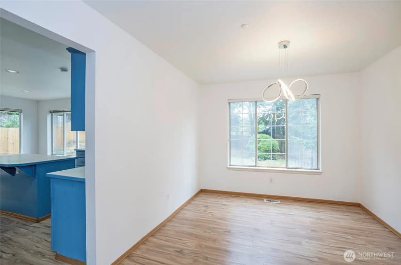 Property photo for 10103 Se 225th Place, Kent photo 12