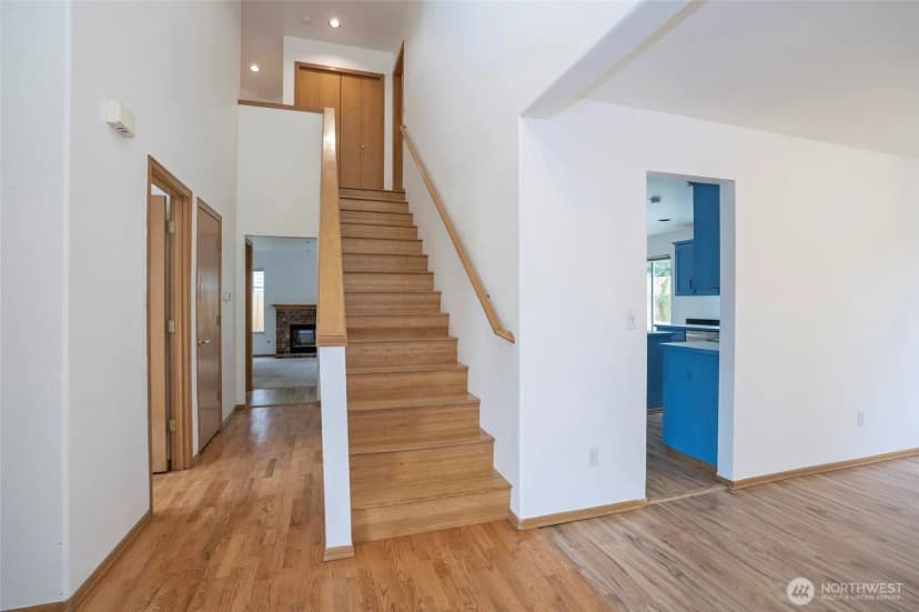Property photo for 10103 Se 225th Place, Kent photo 18