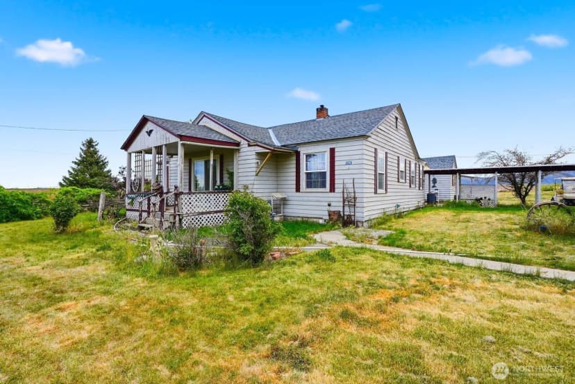 Property photo for 1580 N Cottonwood Road, Yakima