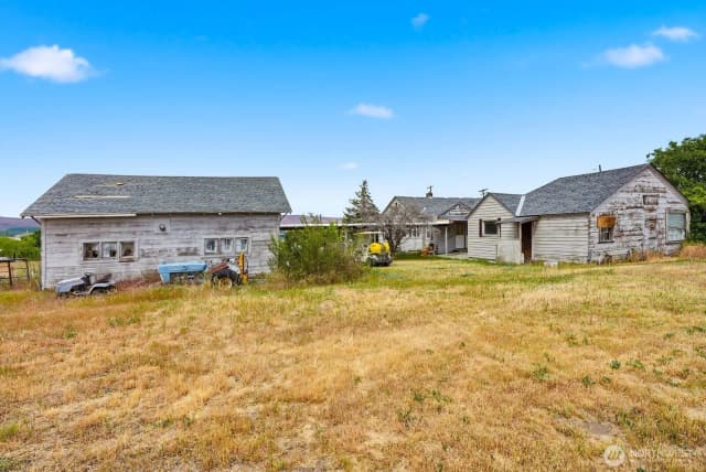 Property photo for 1580 N Cottonwood Road, Yakima photo 4