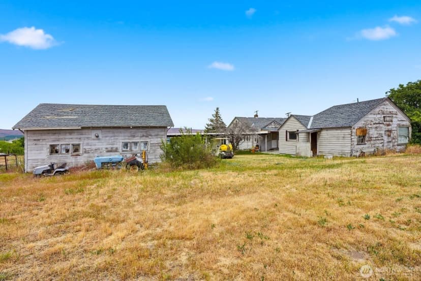 Property photo for 1580 N Cottonwood Road, Yakima photo 4