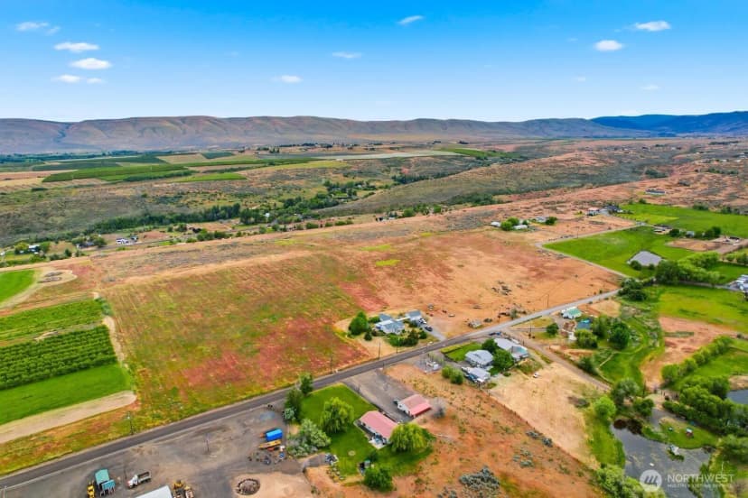 Property photo for 1580 N Cottonwood Road, Yakima photo 12