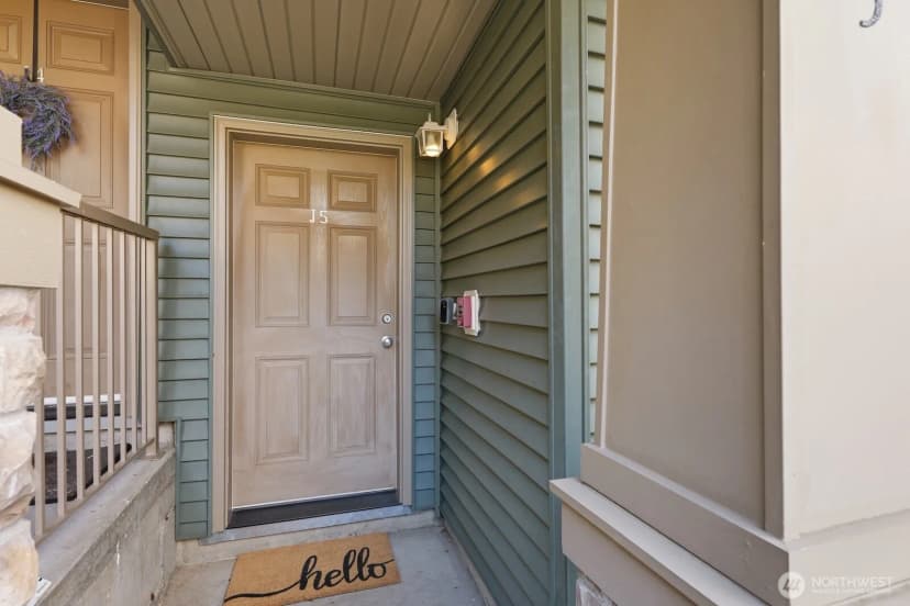 Property photo for 15325 Se 155th Place #j5, Renton photo 4