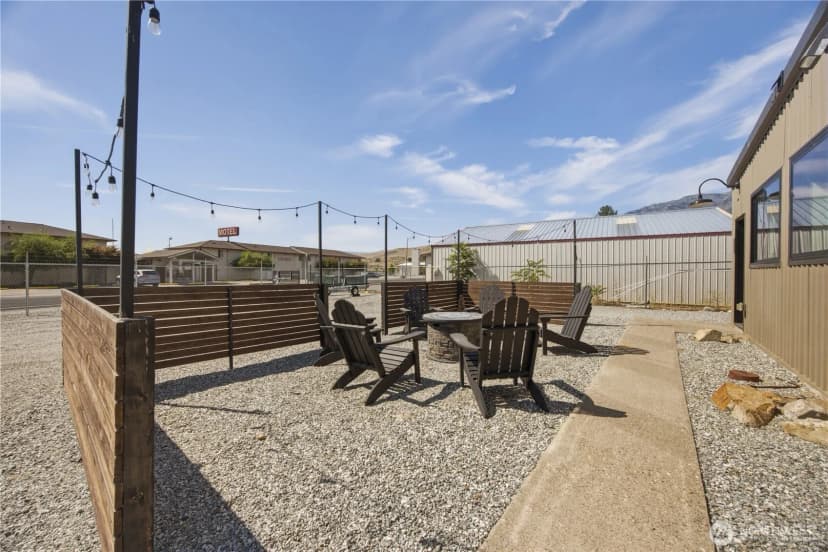 Property photo for 102 Lakeshore Drive, Pateros photo 25