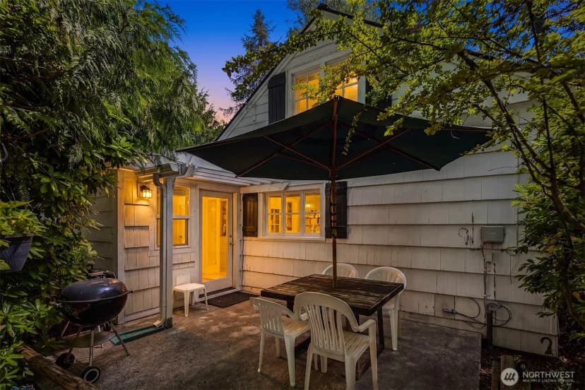 Property photo for 8255 30th Avenue Ne, Seattle photo 18