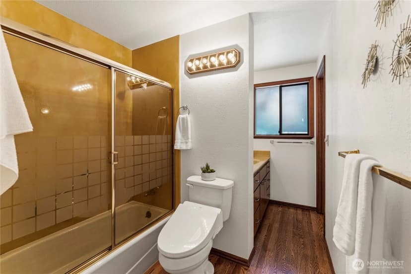 Property photo for 5937 Scenic Drive Ne, Tacoma photo 11