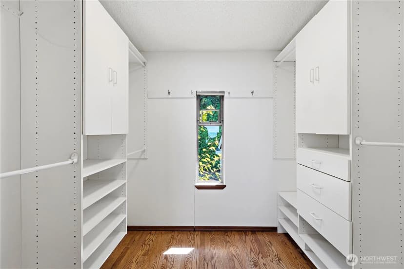 Property photo for 5937 Scenic Drive Ne, Tacoma photo 18