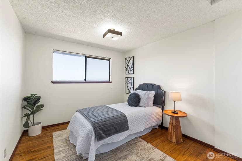 Property photo for 5937 Scenic Drive Ne, Tacoma photo 7