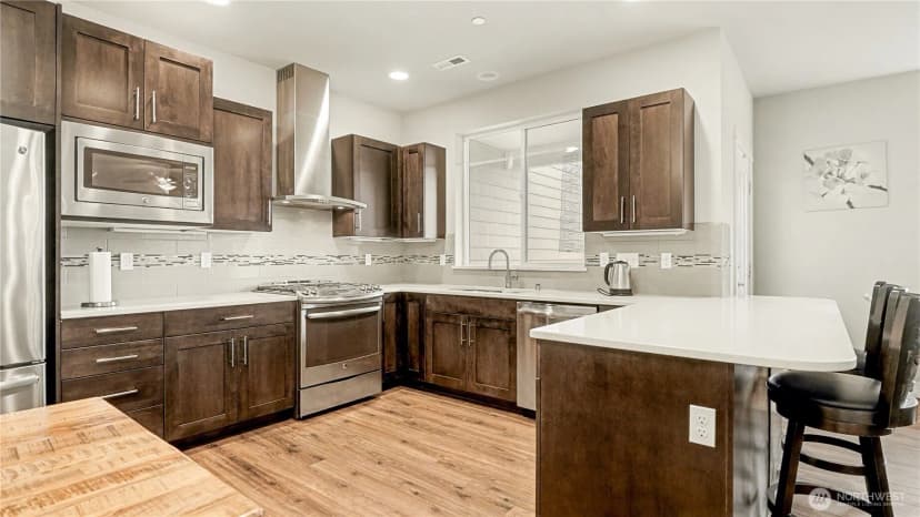 Property photo for 20601 93rd Place S #2, Kent photo 9