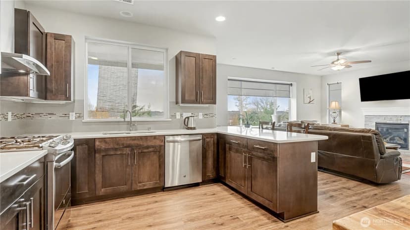 Property photo for 20601 93rd Place S #2, Kent photo 10