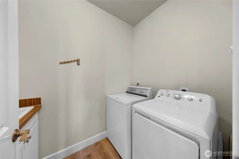 Property photo for 1410 Woods Point Loop, Ferndale photo 25