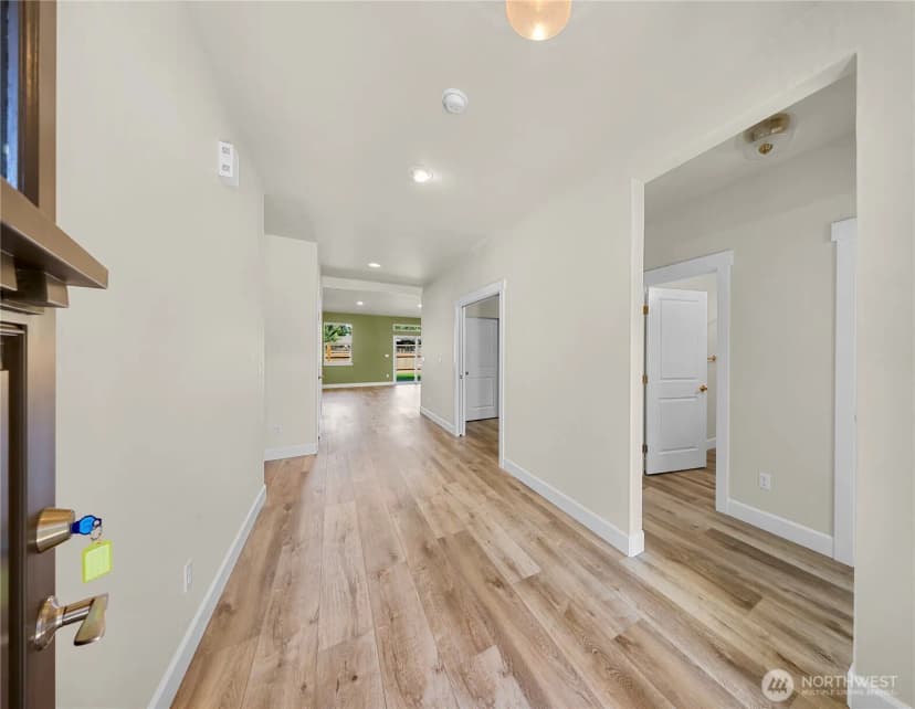 Property photo for 1410 Woods Point Loop, Ferndale photo 3