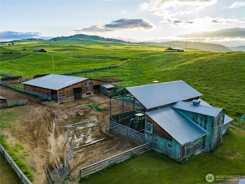 Property photo for 3 Summer Road, Tonasket photo 10