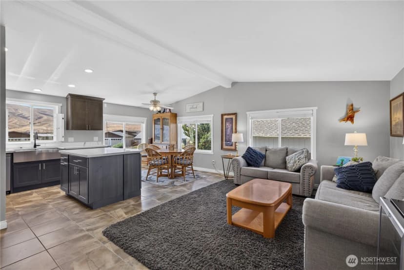 Property photo for 403 Summer Place Sw, Mattawa photo 7