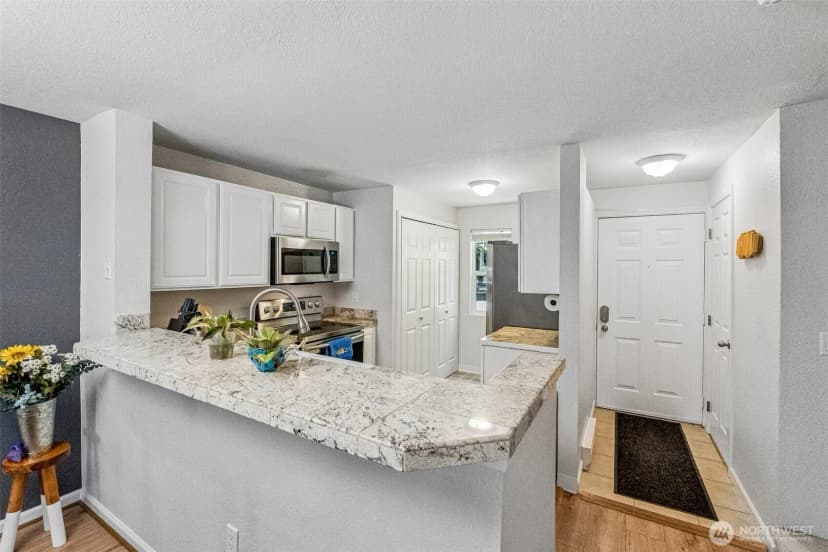 Property photo for 13150 102nd Lane Ne #4, Kirkland photo 11