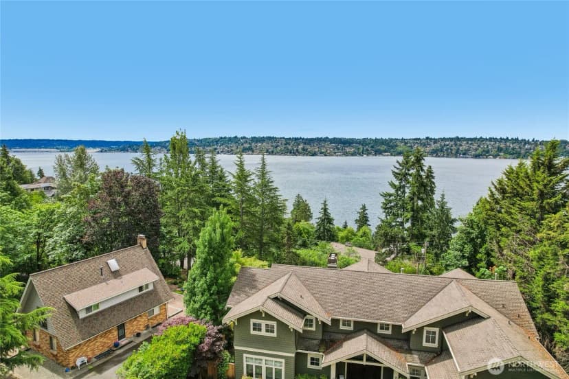 Property photo for 8114 W Mercer Way, Mercer Island photo 10