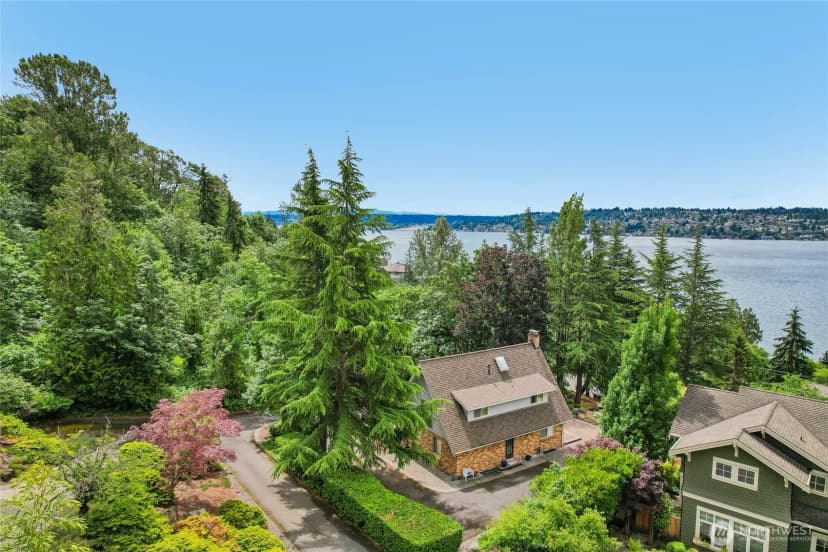 Property photo for 8114 W Mercer Way, Mercer Island photo 9