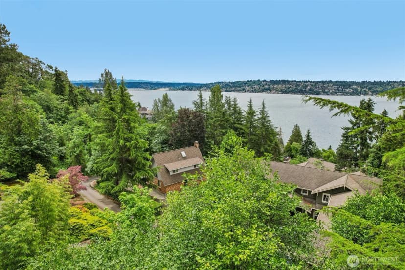 Property photo for 8114 W Mercer Way, Mercer Island photo 12
