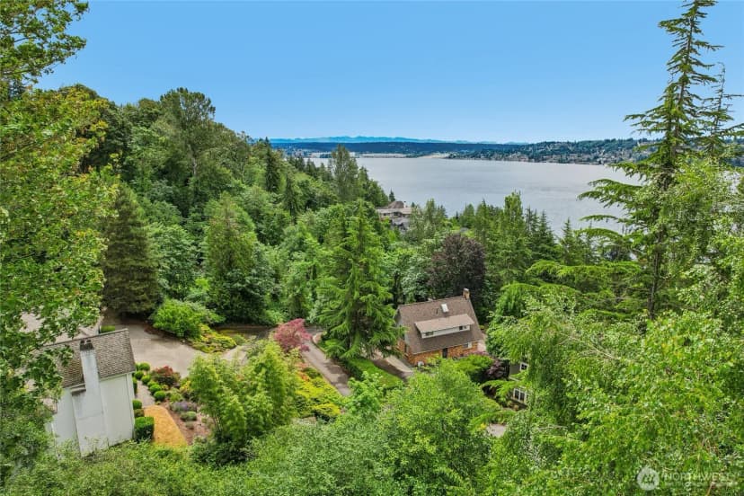 Property photo for 8114 W Mercer Way, Mercer Island photo 11