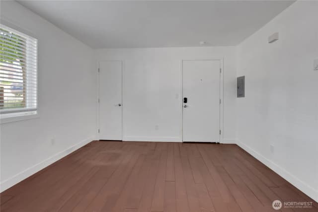 Property photo for 417 23rd Avenue #1, Seattle photo 5