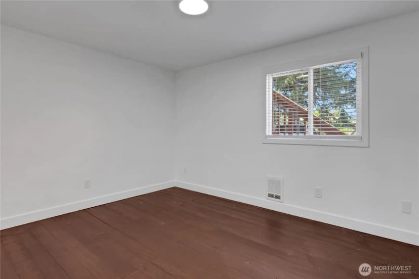 Property photo for 417 23rd Avenue #1, Seattle photo 6
