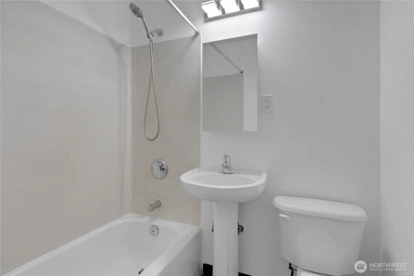 Property photo for 417 23rd Avenue #1, Seattle photo 12