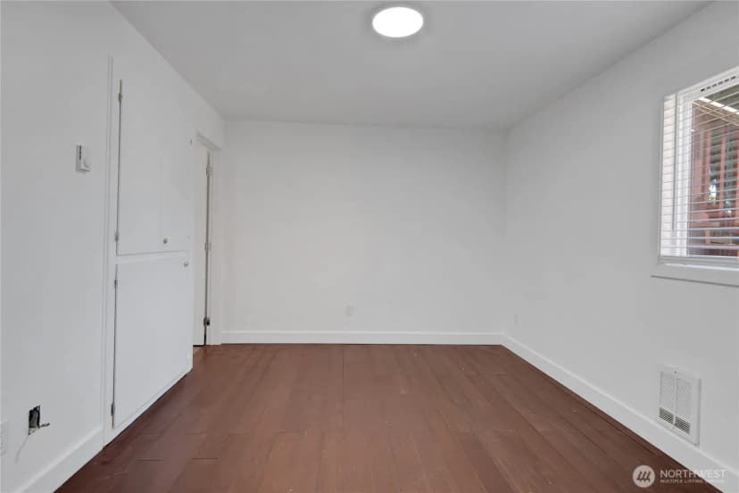 Property photo for 417 23rd Avenue #1, Seattle photo 7