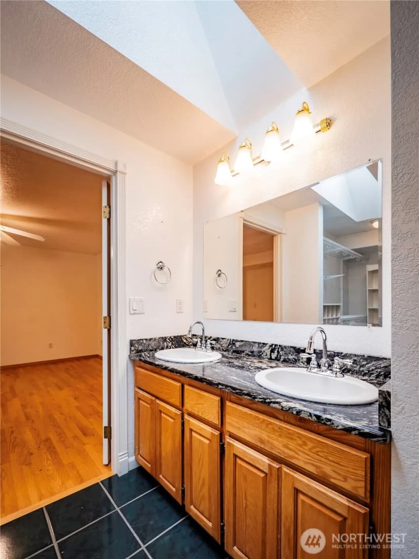 Property photo for 518 H Street Sw, Tumwater photo 19