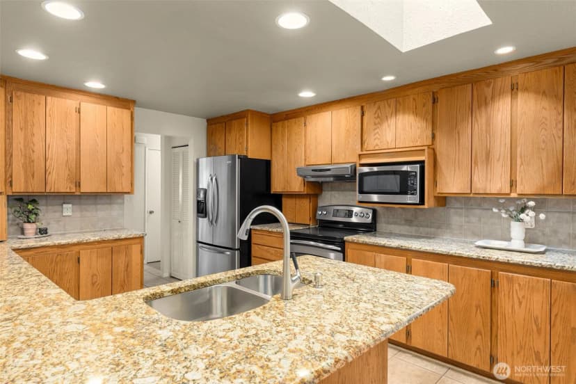 Property photo for 10763 Ne 139th Street, Kirkland photo 16