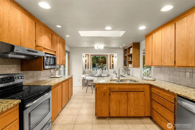 Property photo for 10763 Ne 139th Street, Kirkland photo 17