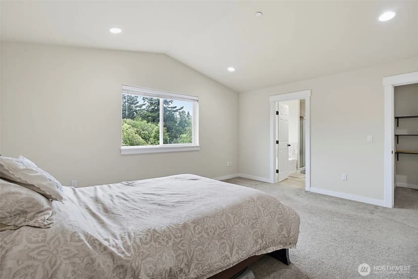 Property photo for 25330 128th Avenue Se, Kent photo 21
