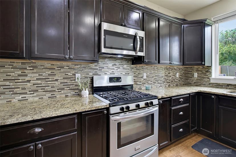 Property photo for 25330 128th Avenue Se, Kent photo 14