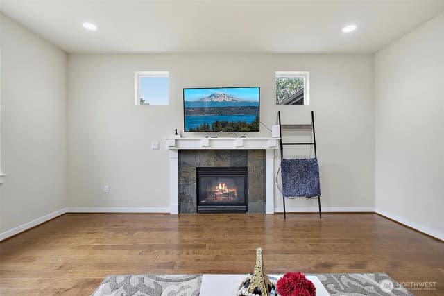 Property photo for 25330 128th Avenue Se, Kent photo 4