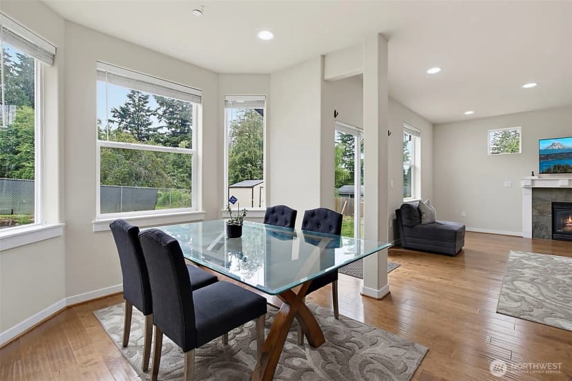 Property photo for 25330 128th Avenue Se, Kent photo 10