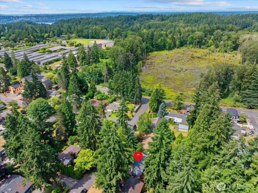 Property photo for 8512 Ne 136th Street, Kirkland photo 33