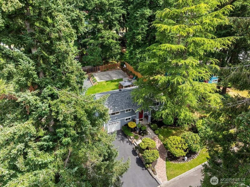 Property photo for 8512 Ne 136th Street, Kirkland photo 31