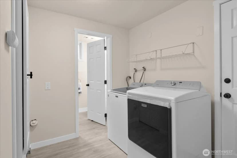 Property photo for 8512 Ne 136th Street, Kirkland photo 20