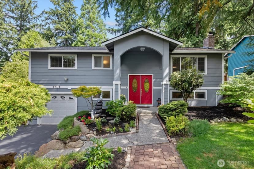 Property photo for 8512 Ne 136th Street, Kirkland photo 30