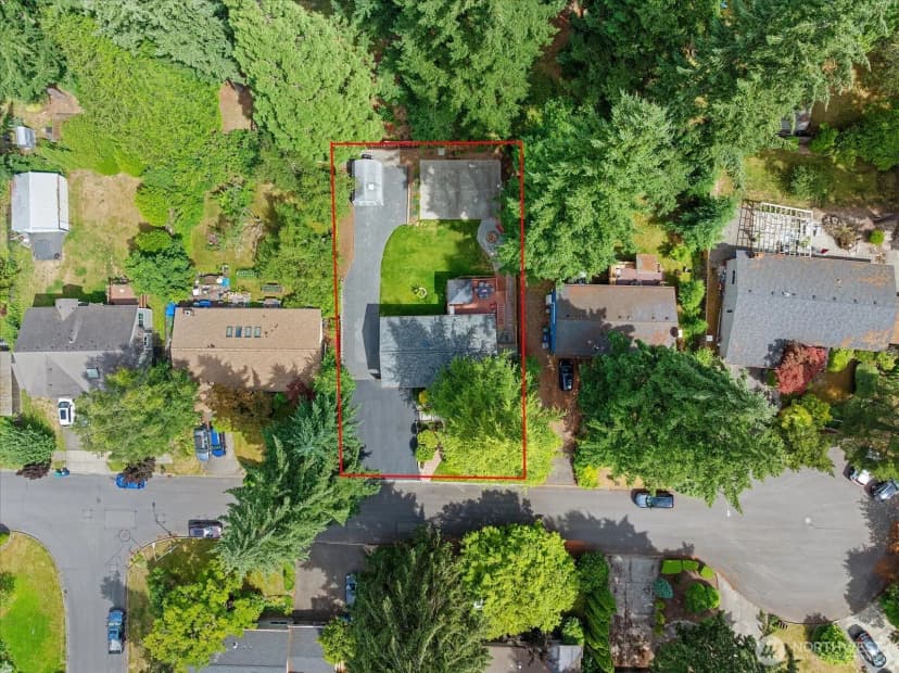 Property photo for 8512 Ne 136th Street, Kirkland photo 32