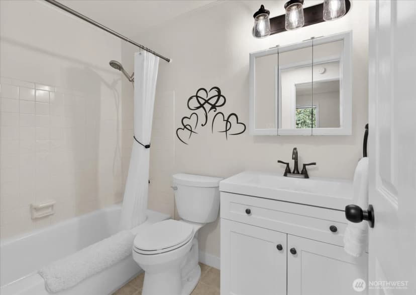 Property photo for 8512 Ne 136th Street, Kirkland photo 15