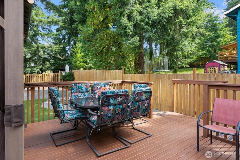 Property photo for 8512 Ne 136th Street, Kirkland photo 24