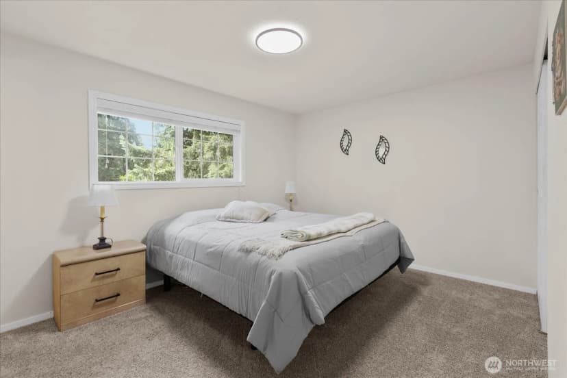Property photo for 8512 Ne 136th Street, Kirkland photo 11