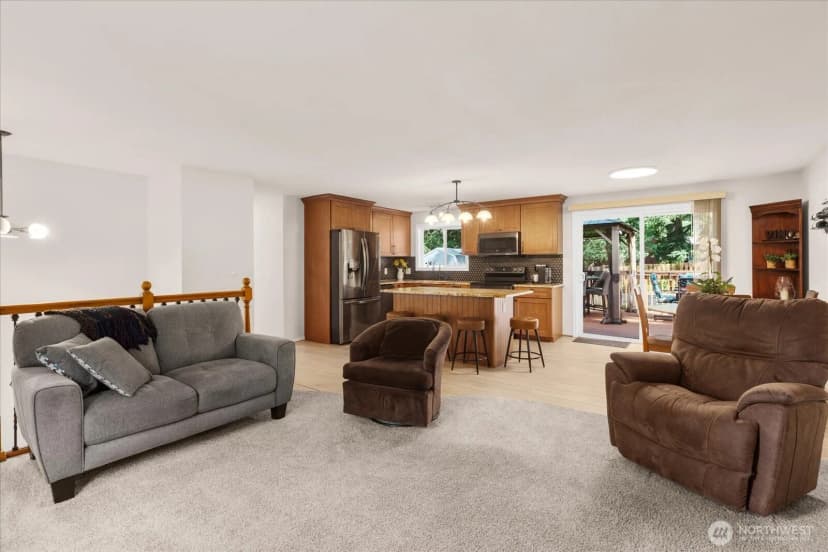 Property photo for 8512 Ne 136th Street, Kirkland photo 10