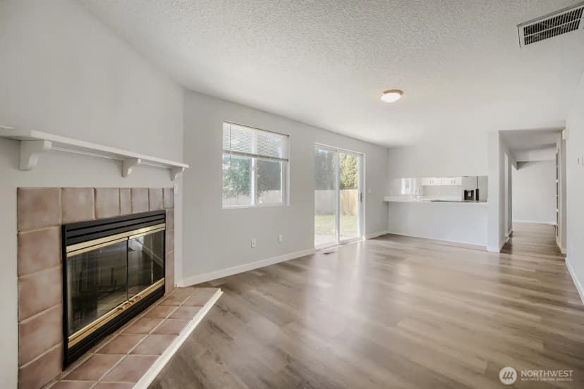 Property photo for 5517 39th Avenue Se, Lacey photo 8