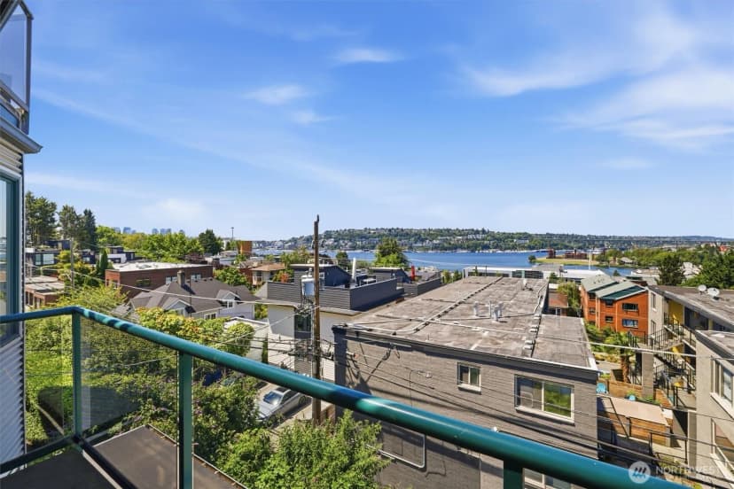Property photo for 2713 Boylston Avenue E #201, Seattle photo 6
