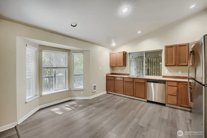 Property photo for 11012 195th Avenue E, Bonney Lake photo 7