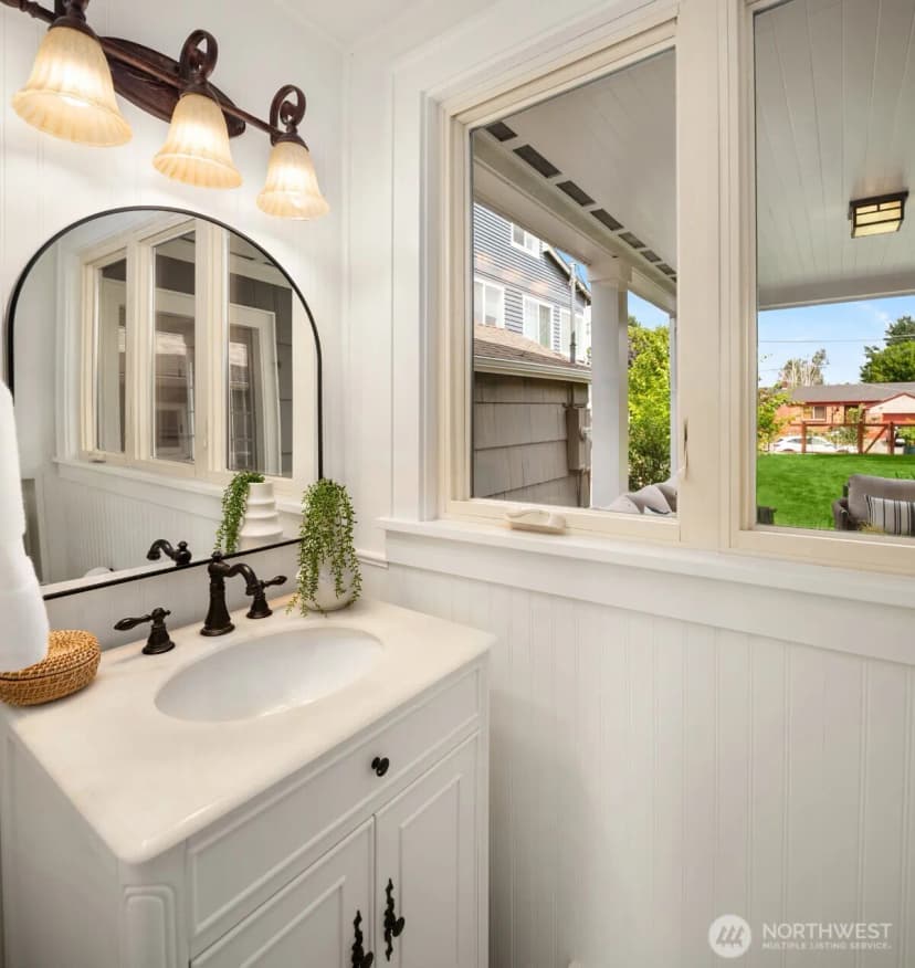 Property photo for 3435 Walnut Avenue Sw, Seattle photo 25