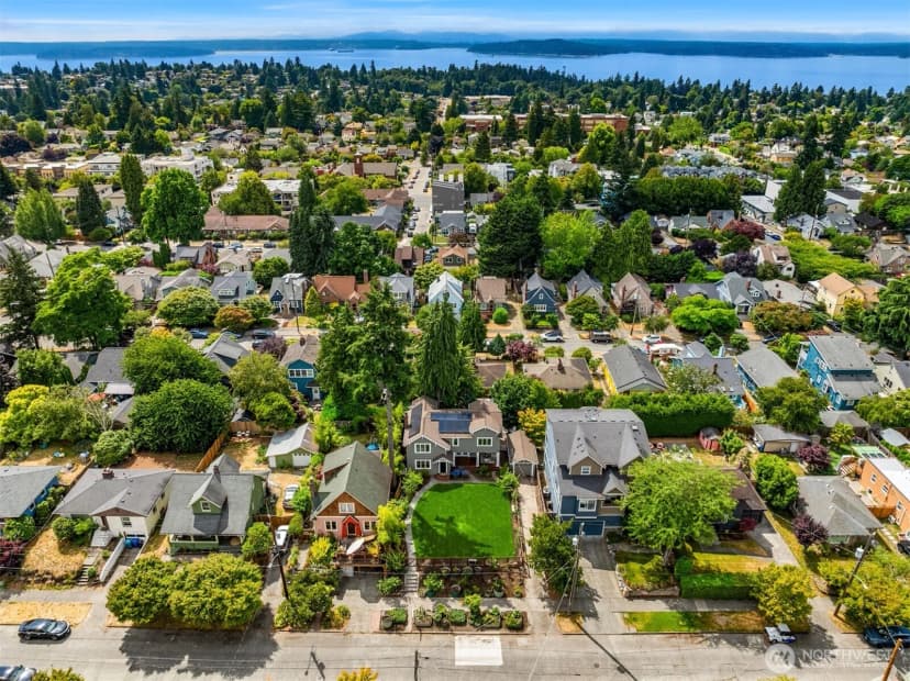 Property photo for 3435 Walnut Avenue Sw, Seattle photo 33