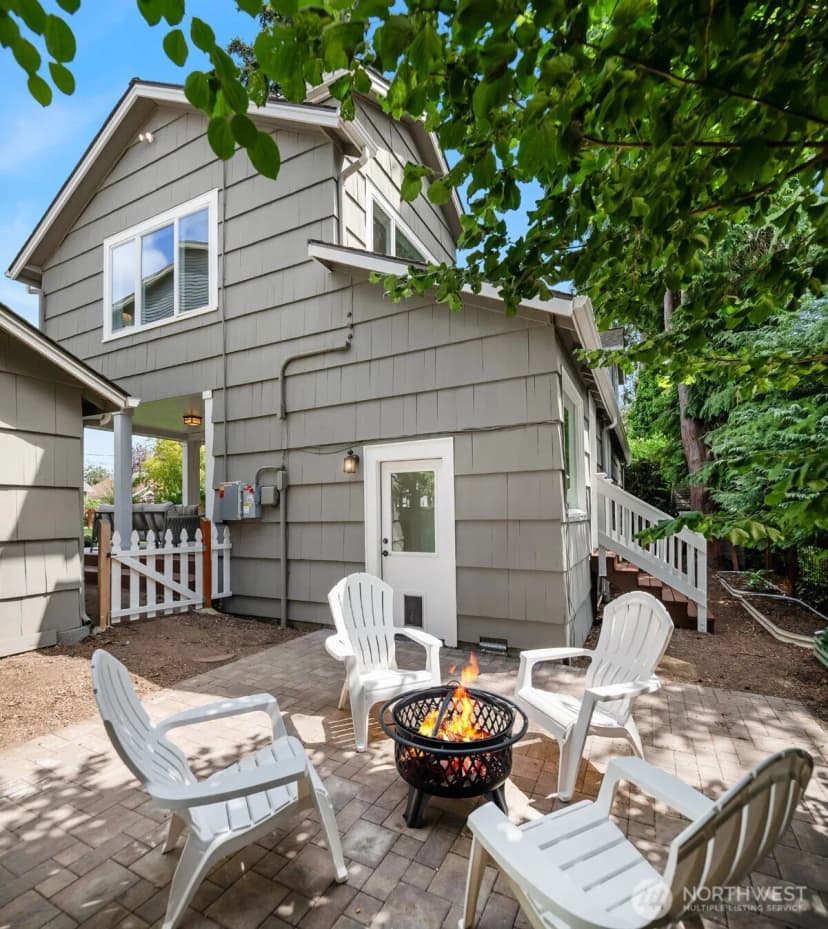 Property photo for 3435 Walnut Avenue Sw, Seattle photo 31