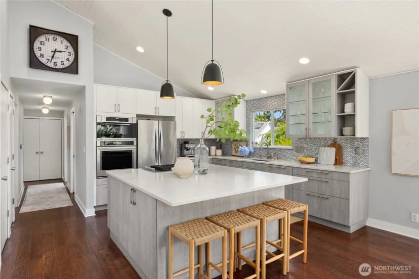 Property photo for 7563 Ne Emerald Way, Bainbridge Island photo 11